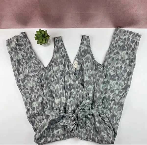 Anthropologie Cloth & Stone sleeveless animal print jumpsuit Sz M - Image 5