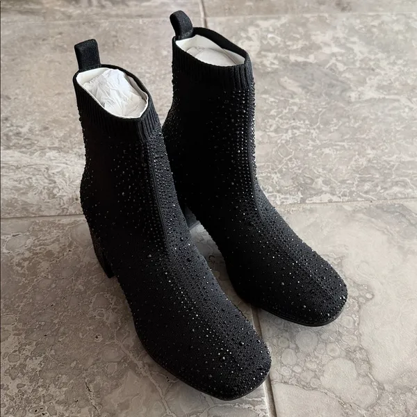 Kenneth Cole Reaction Renee Chelsea Jewel Booties in Black Knit, Size 5 NEW - Image 4