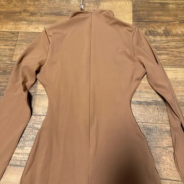 SKIMS All in One Long-Sleeve Mid Thigh Jumpsuit Onesie in Caramel new with tags - Image 11