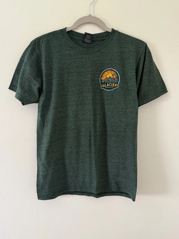 Glacier National Park Heather Forest Green Mountain Tee size small - Image 2