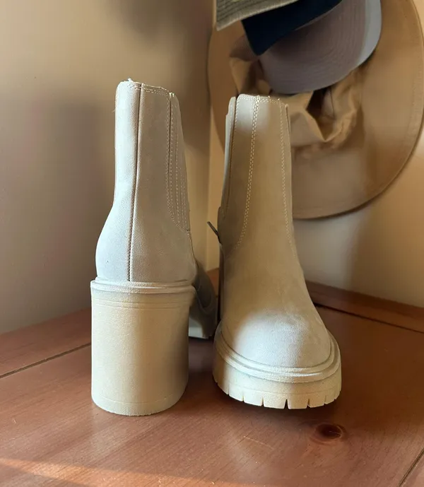 VICI Heeled Boots - Image 3
