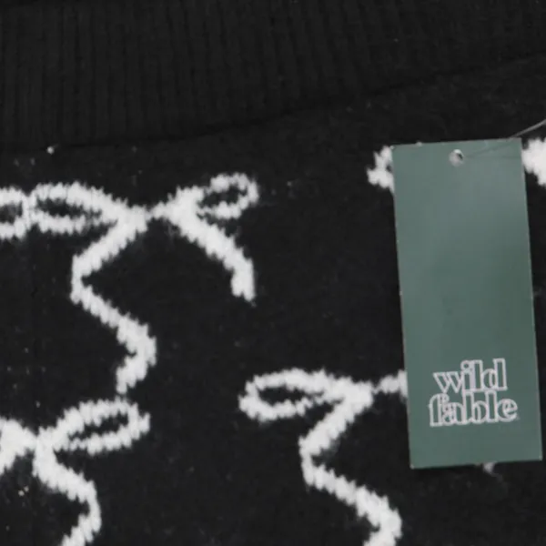 NWT Wild Fable Womens Mid-Rise Holiday Sweater Hot Shorts 91700293 Black XS - Image 6