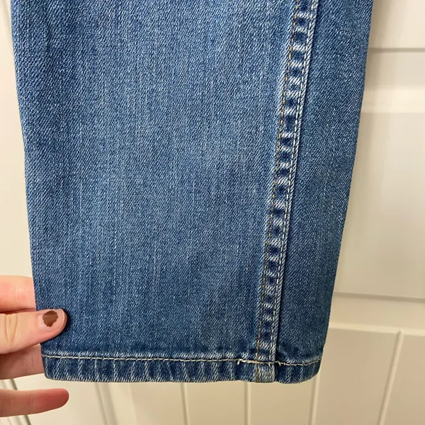 EUC Vintage Aeropostale women’s medium wash blue denim cropped pocket‎ jeans 5/6 - Image 3