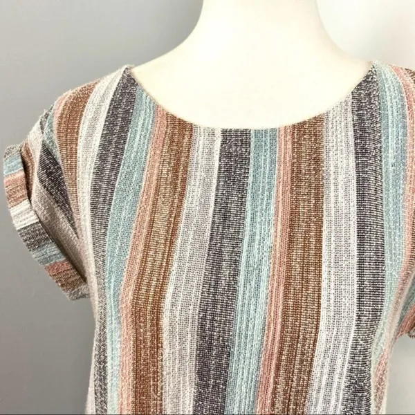 W5 Striped Textured Cuffed  Short Sleeved Top Medium - Image 2