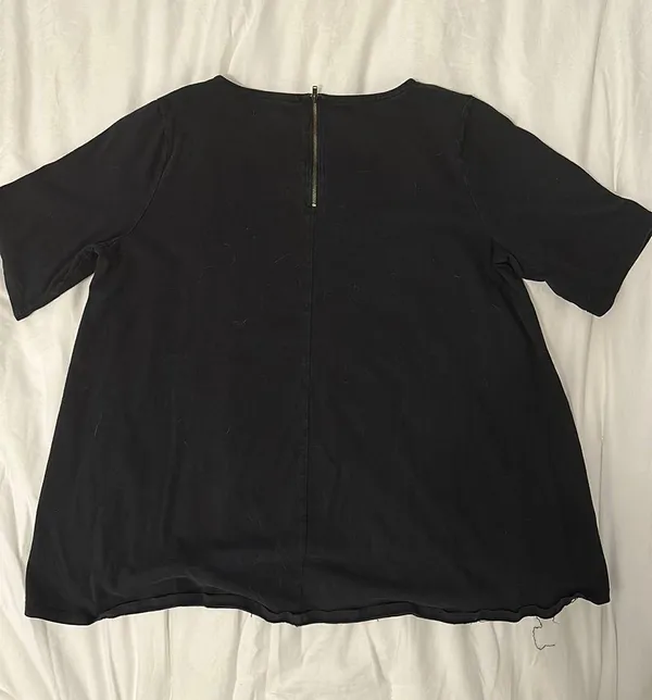 Madewell Charcoal Tee - Image 2