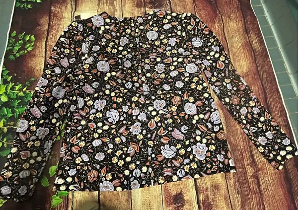 Ann Taylor Floral Long Sleeve Blouse Size L - Image 5
