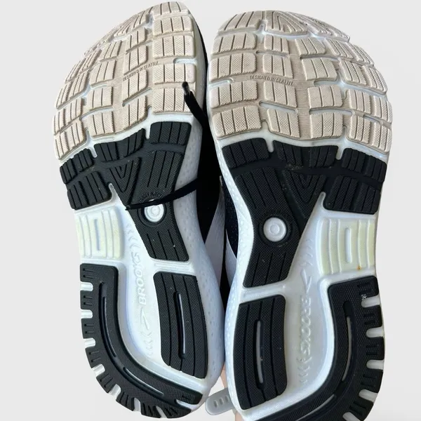 Brooks Ghost 16 Women’s 10.5 Black White Running Shoes Sneakers Athletic - Image 2