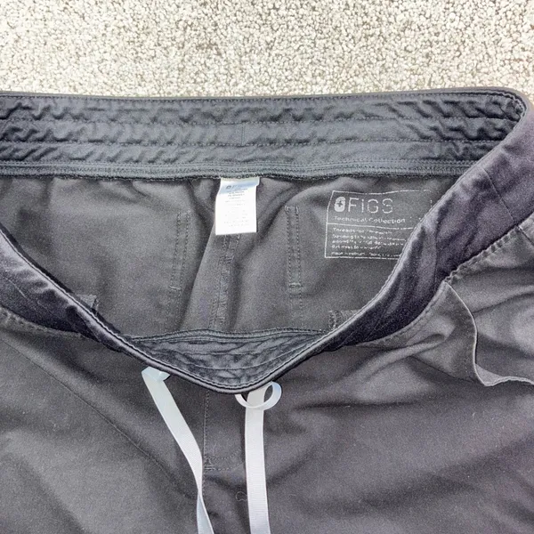 FIGS Zamora Technical Black Scrub Jogger Size L Medical Technical Stretch Career - Image 2