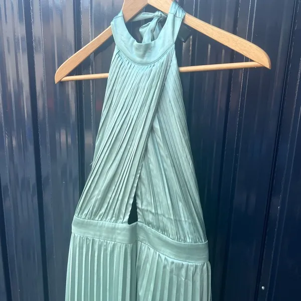 Lulus Totally Charming Sage Green Satin Pleated Halter Midi Dress L - Image 6