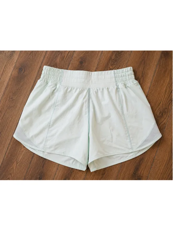 Women's Lululemon Athletic Shorts Size 4 Light Green - Image 3