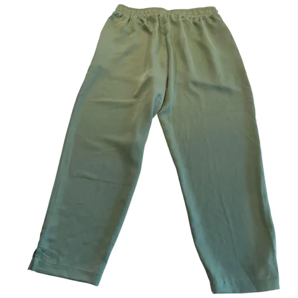 A New Day Jogger Pants Women’s Size Medium Green Lightweight Tapered Leg Pull On - Image 3