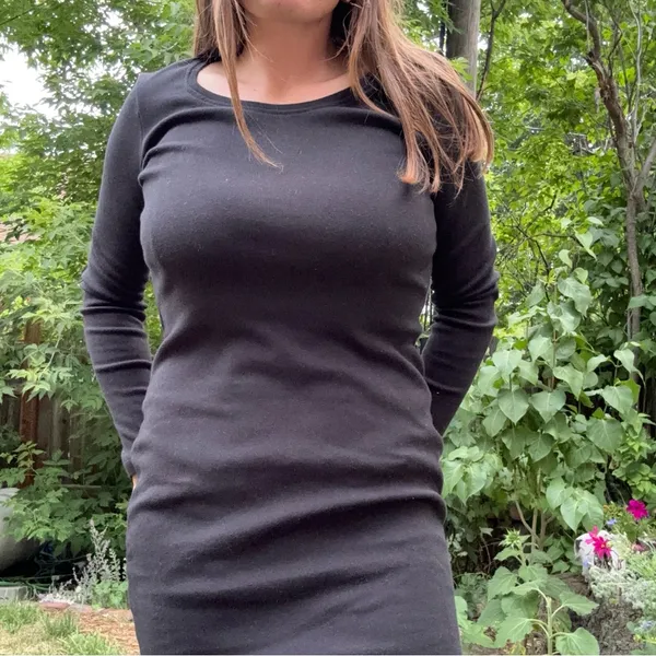 Tonle Black Long Sleeve Scoop Neck Fitted Midi Dress | Size Large - Image 9