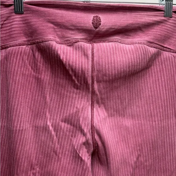 Free People Mark My Words Slim Flares. Size Large - Image 7