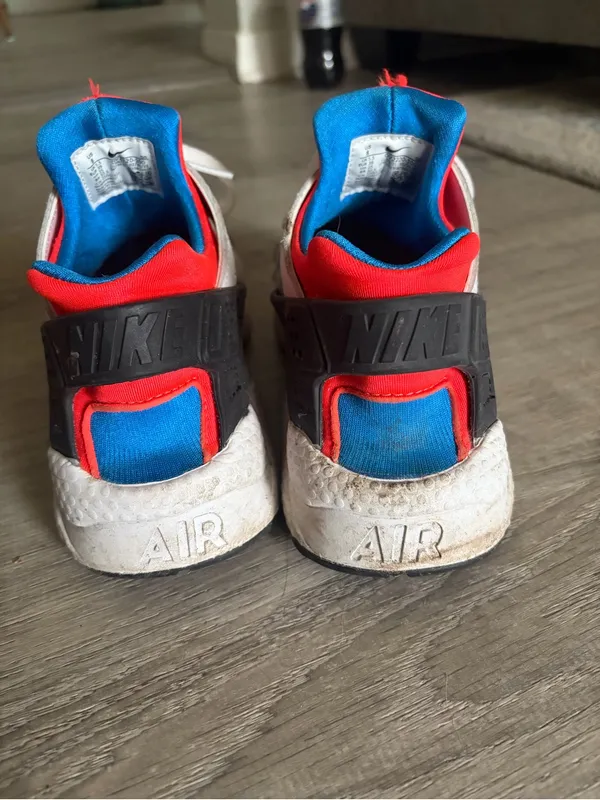 Nike Huaraches - Image 4