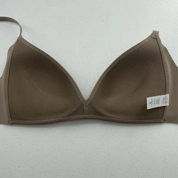 Lululemon Size 32C Bra Take Shape Molded Wireless Uplift Shape Soft Sand Beige - Image 10