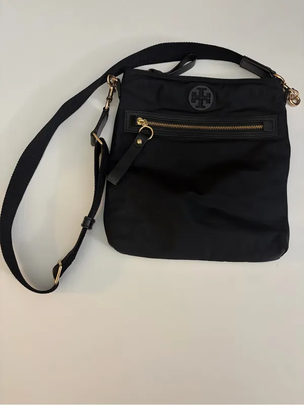 Tory Burch Tilda Nylon Swingpack Black - Image 9