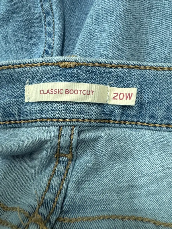 Levi’s Classic Bootcut 20W- Hemmed - Image 4