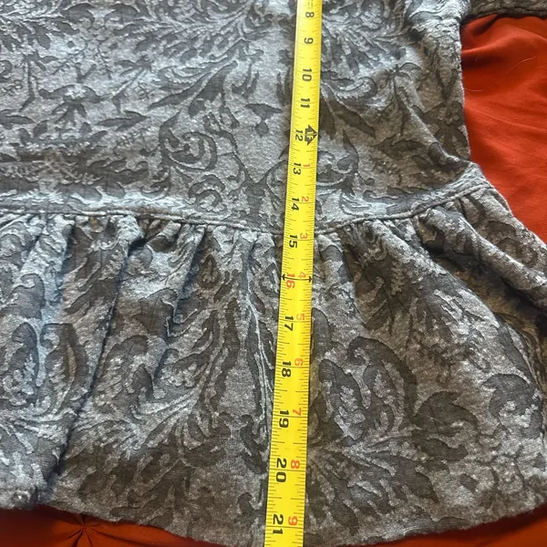 Free‎ People baby doll top gray size Xs - Image 8