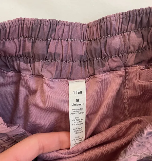 Lululemon Hotty Hot Shorts Pink - Image 4