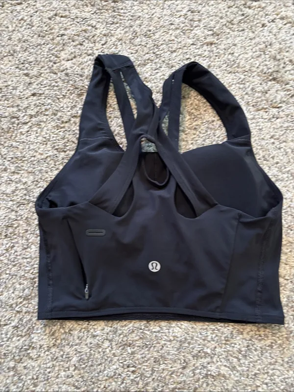 Lululemon Stash It Bra *Medium Support, B/C Cup size 4 - Image 3