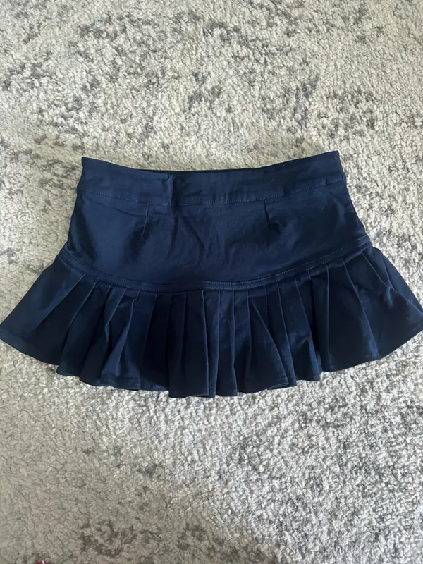 Edikted Navy Pleated Women's Skort - Image 5