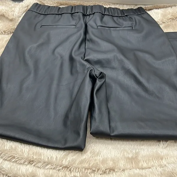 A New Day black polyurethane elastic waistband cropped pants XL - Image 4