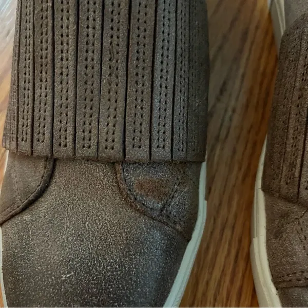 Frye | Women's Ivy Gore Distressed Leather Slip-On Sneakers in Brown Size 8.5 - Image 3