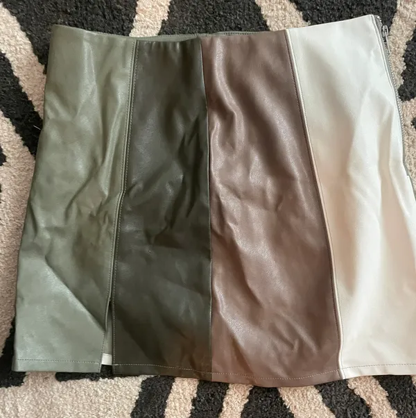 Vestique Faux Leather Striped Skirt - Image 3
