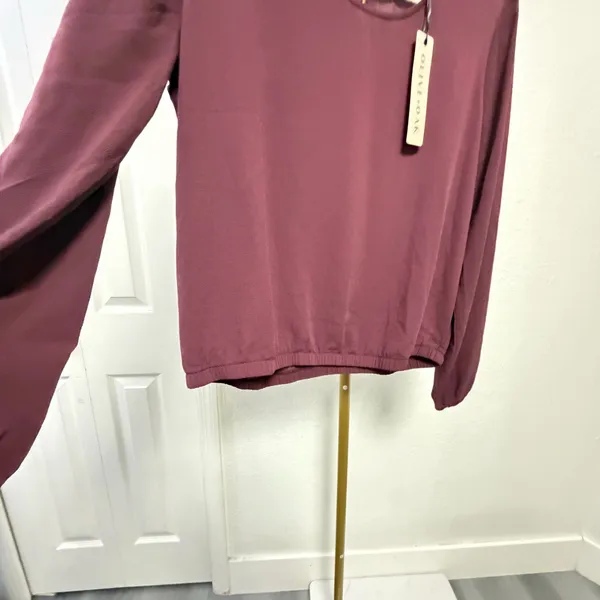 ✨ NWT Olive + Oak Iced Plum Long Sleeve Blouse Top Elastic Hem Back Zip (Size L) ✨ - Image 11