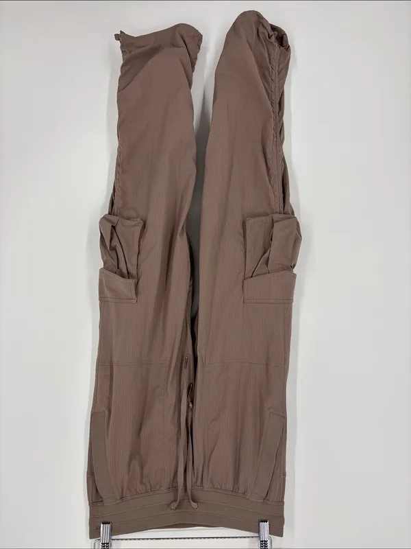 Lululemon Dance Studio Relaxed-Fit Mid-Rise Cargo Pant Women’s Size XS (4-6) - Image 2