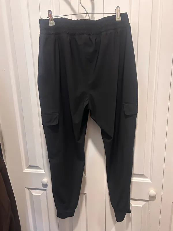 Old Navy Active Pants Women’s Jogger - Image 2
