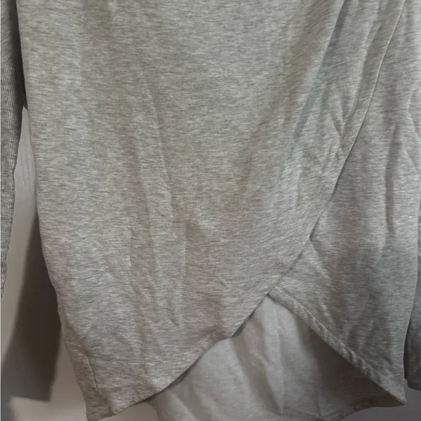 Athleta Purana Wrap Sweatshirt Hoodie Draped Top Heather Gray Size Small - Image 4