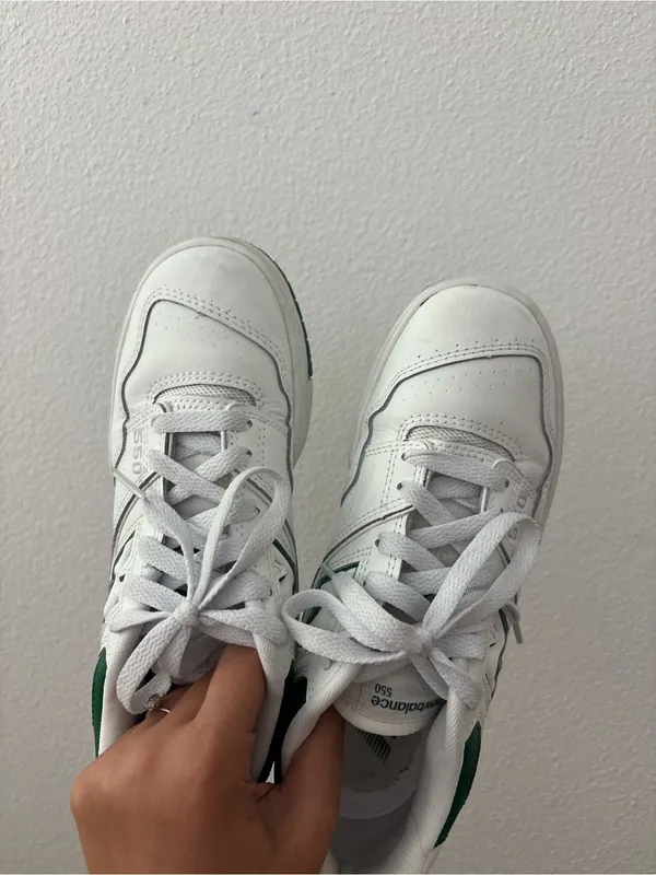 New balance 550 sneakers in white and green - Image 9