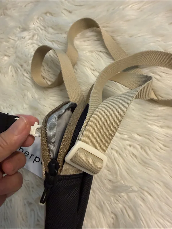Sherpani Beige and Black Compact Crossbody Pouch brand new - Image 7