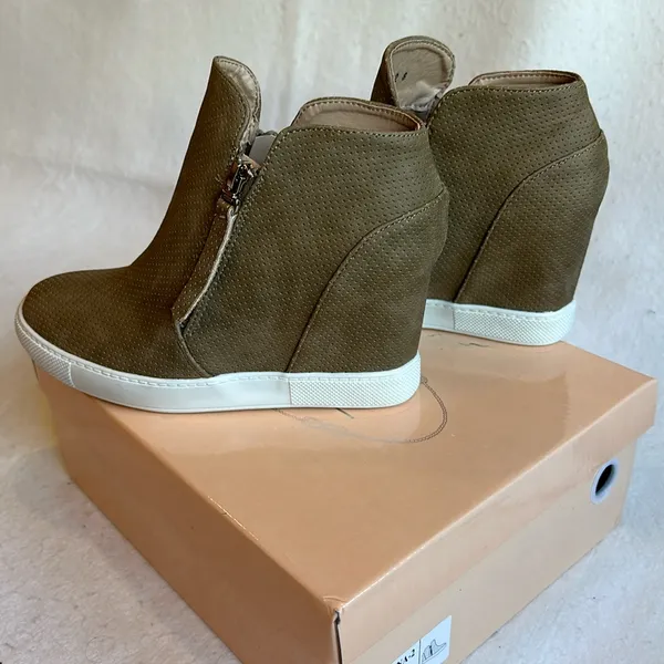 New Tan Sneaker Booties with wedge heel by AMS JANNA-2 Mid size 8 - Image 3
