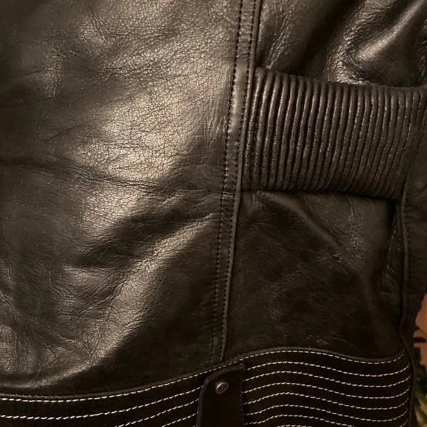 Harley Davidson Leather Jacket size Med - Image 7