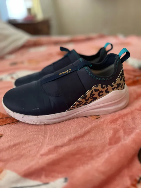 Cloves Shoes Blue Size 9 - Image 3