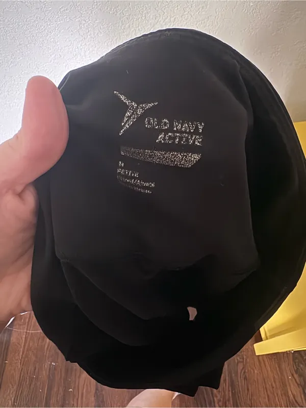 Old navy active black leggings - Image 4