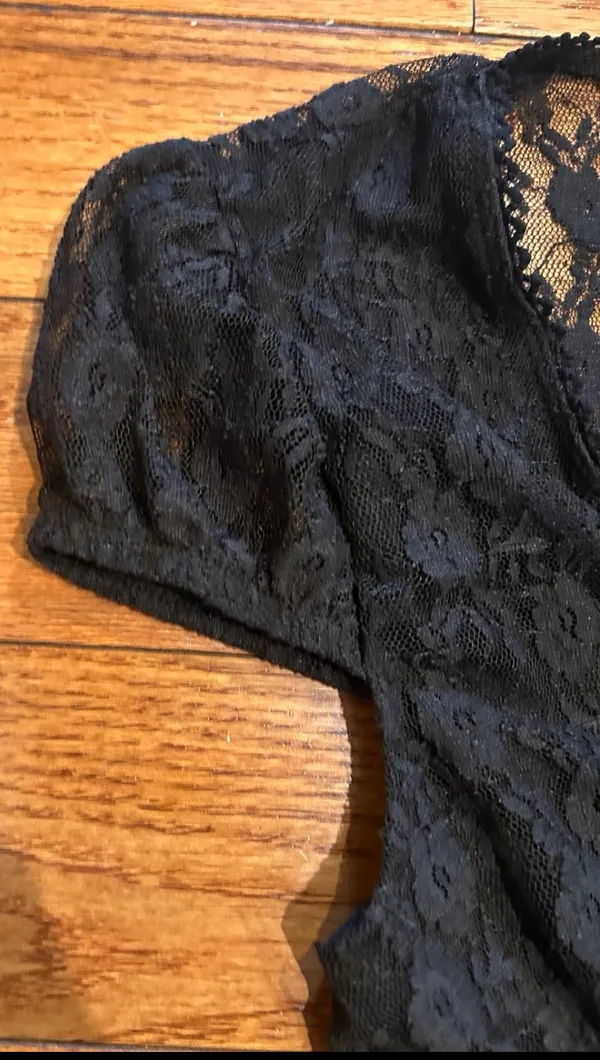 NWOT Black Lace see through Cap Sleeve Babydoll high low Top size L - Image 7