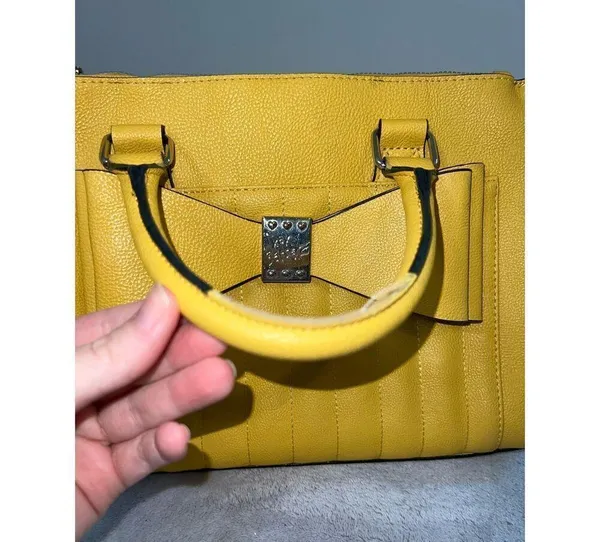 Betsey Johnson Satchel Crossbody Yellow Bag Shoulder Purse - Image 4