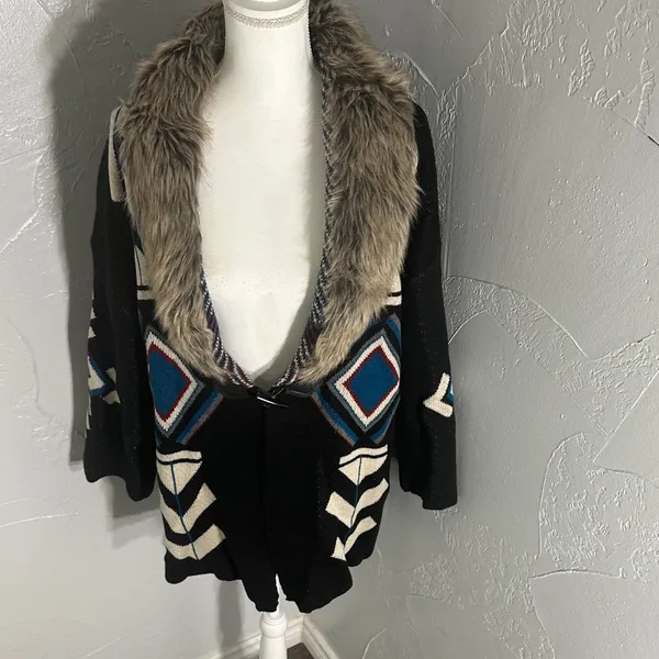 Steel Roses Aztec Cardigan | Faux Fur Collar | Boho Western . - Image 9