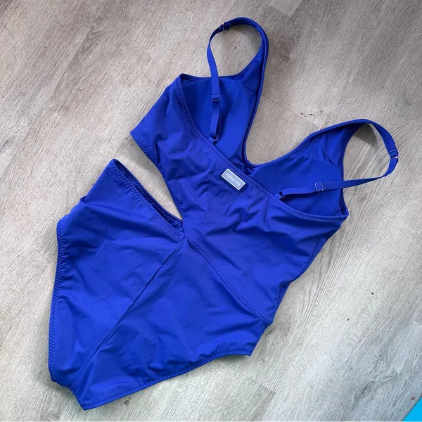Fabletics One Piece Cutout Swim Suit Women’s XL Blue Summer Beach Vacation - Image 7