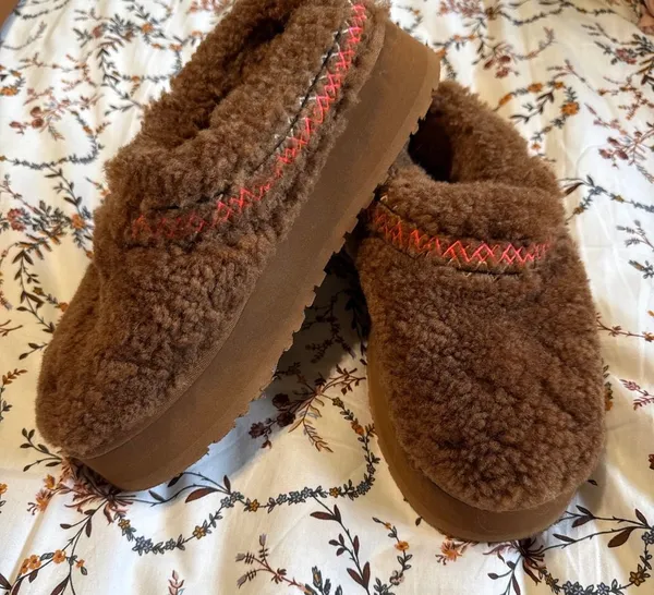 UGG Tazz Heritage Slippers Braid 7 - Image 2