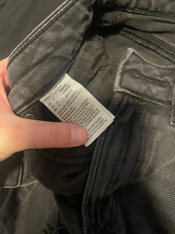 Black American Eagle Mom Jeans Ripped - Image 5