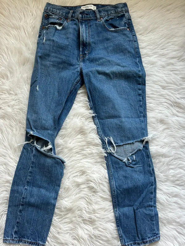 Abercrombie Jeans - Image 2