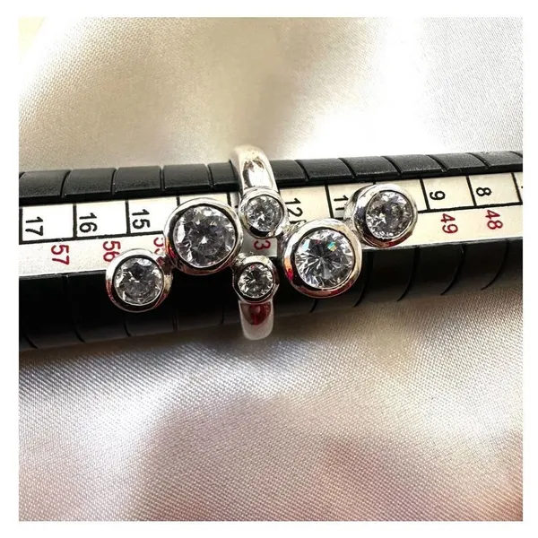 Silver tone rhinestone ring Silver - Image 9