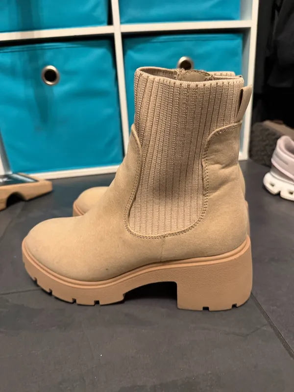 American Eagle Chunky Boots - Image 3