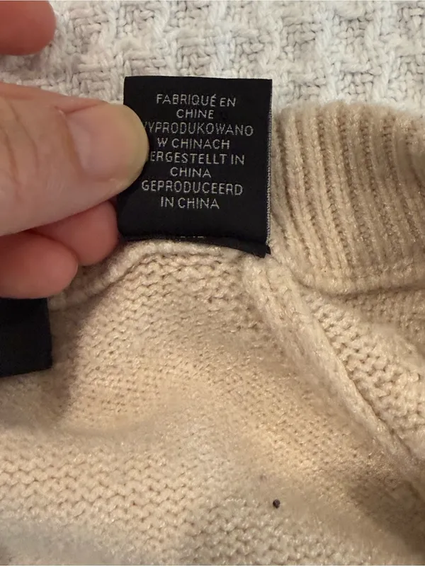 Tahari Ivory Cable Knit Sweater Small - Image 7
