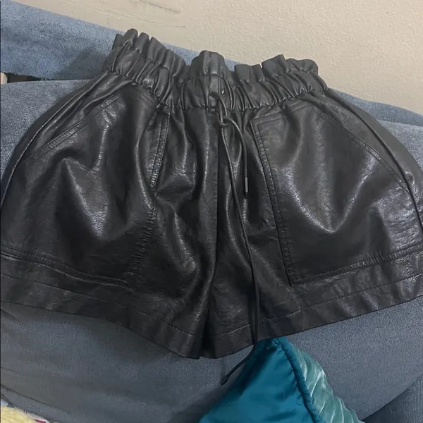 Black faux Leather Women Shorts XS - Image 3