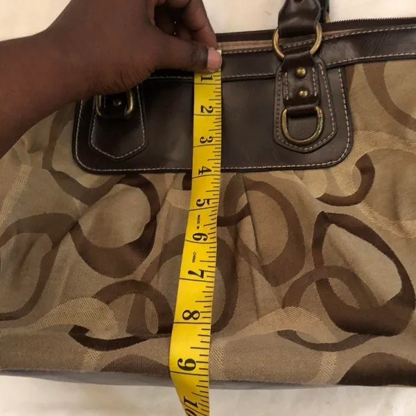 2000s Y2K Tan khaki brown beige shoulder hand school book laptop bag purse hobo tote monogram canvas faux leather. Great condition. Measurements in pics #boho #western #whimsygoth #grunge - Image 6